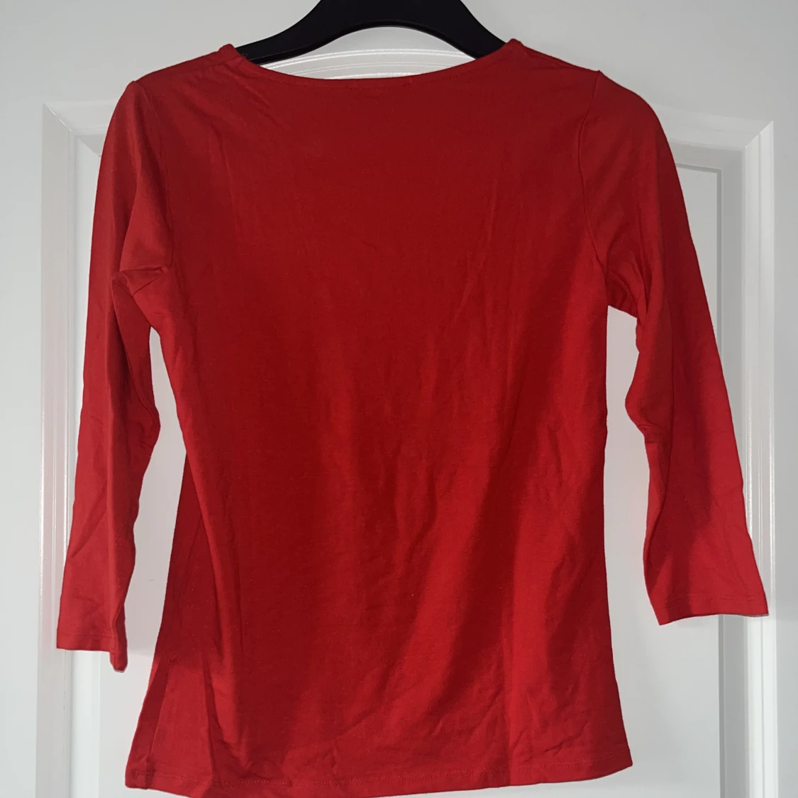 Röd trekvartslång tröja  - 91