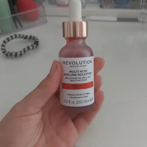 Multi acid peeling solution - Har aldrig använt, inga fläckar eller kladd på, kostade 37 kr!
