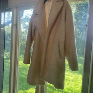 Kappa  - Kappa från Cubus  Strl S Finns hundar i hemmet 