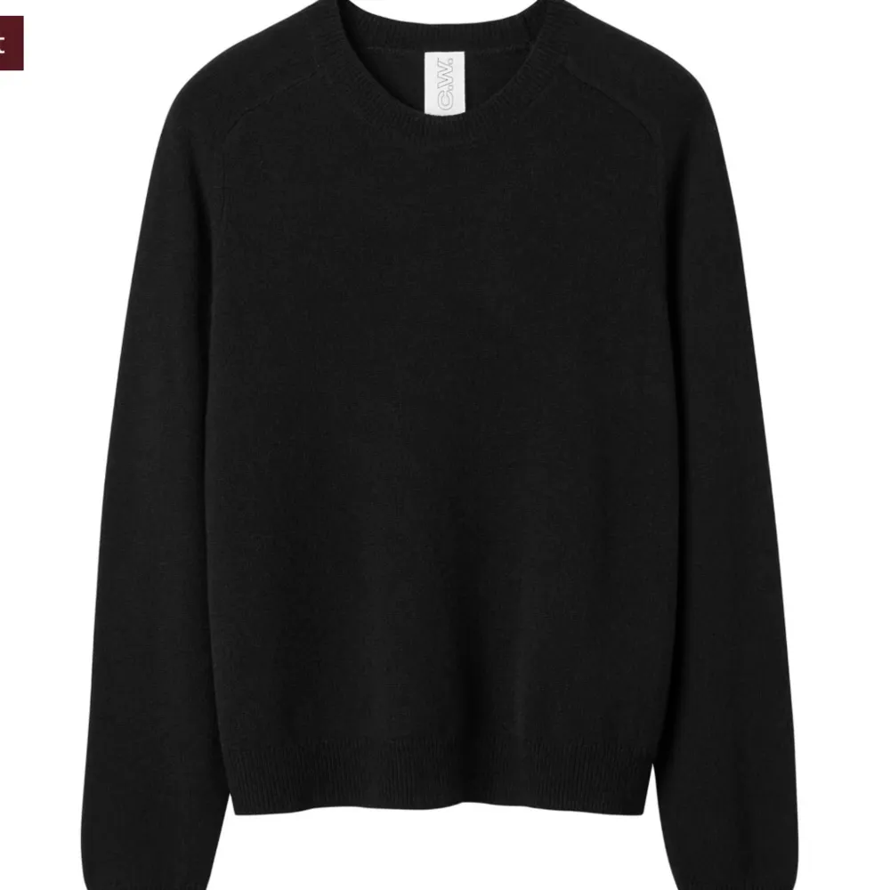 Superfin W.C stickad svart tröja i storlek L men är mer som en S/M💗 Kan tänka mig att sälja vid bra bud🫶🏼🫶🏼. Stickat.