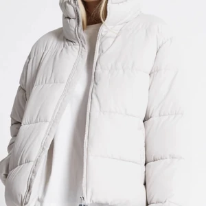 Vinter jacka  - Säljer nu min vinter jacka från lager 157