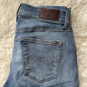 Jeans stl 25 - Jeans  Storlek 25, längd 30  Mid rise  Skinny 7/8 