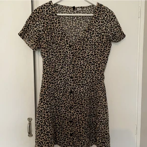 klänning  - leopard klänning💕