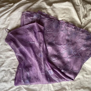 Vintage finklänning - Lila finklänning! Använder inte längre🥰