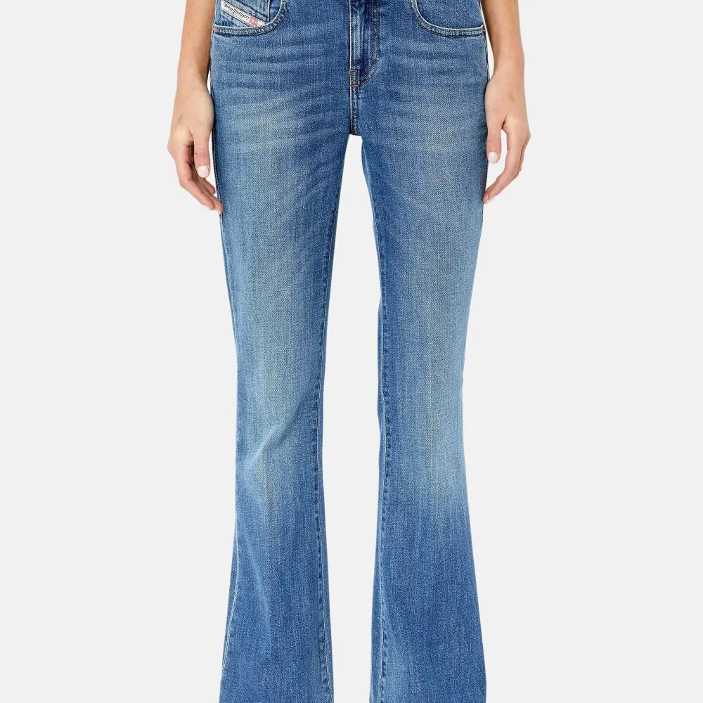 Säljer mina Disel jeans de är lite för små för mig! Andvända två gånger❤️ nypris 1050. Jeans & Byxor.