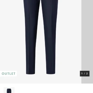 Hugo kostymbyxor  - Säljer mina helt nya oanvända hugo kostymbyxor då de är stora för mig.  Pris kan diskuteras. 