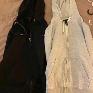 2 Hm zip hoodies  Sparsamt använt! Bra skick  Ny pris 399