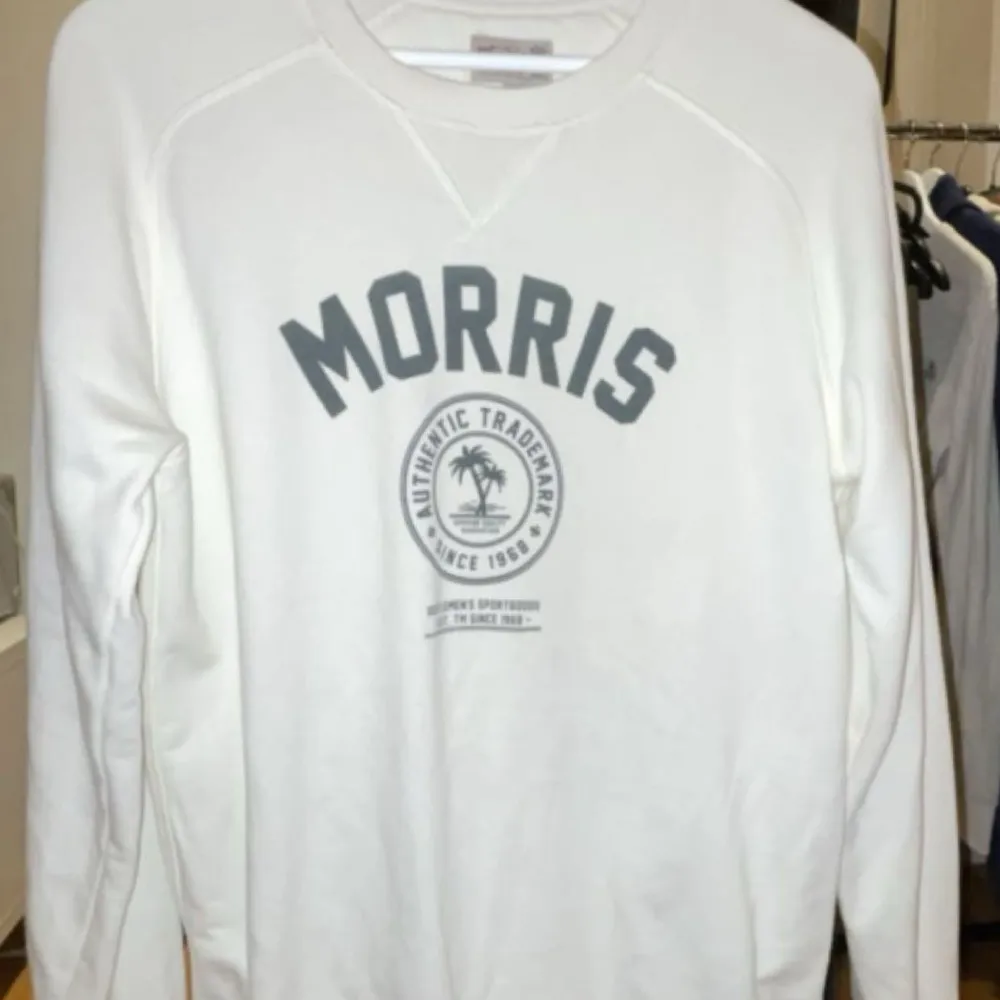 Riktigt snygg Morris tröja, näst intill ny endast testad. Skick 9/10  Säljes då jag inte använder den, hör av er för fler bilder eller om ni har några frågor osv!!!. Tröjor & Koftor.