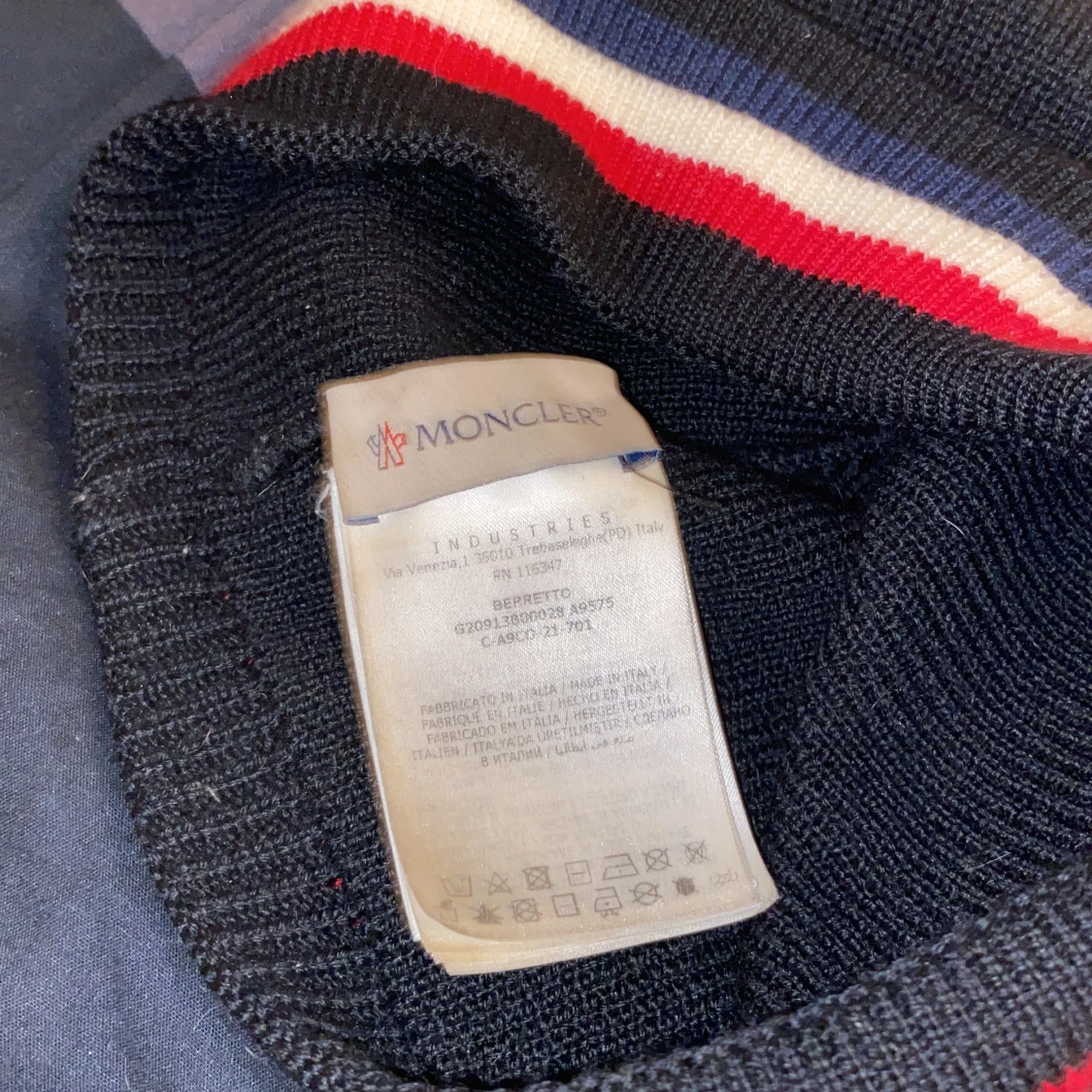 Moncler mössa Äkta - 90
