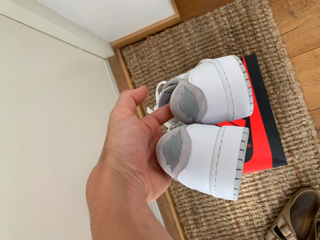 Air Jordan 1 Low Neutral Grey - 90