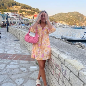 Klänning  - Super gullig klänning från H&M