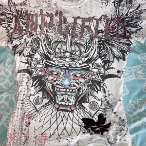 Drainer T-shirt  - Svin cool T-shirt med massa drainer detaljer Merkel står på tröjan i bild 3  Super skönt material  ! Tryck på köp nu ! Om frågor skriv ✨✨✨