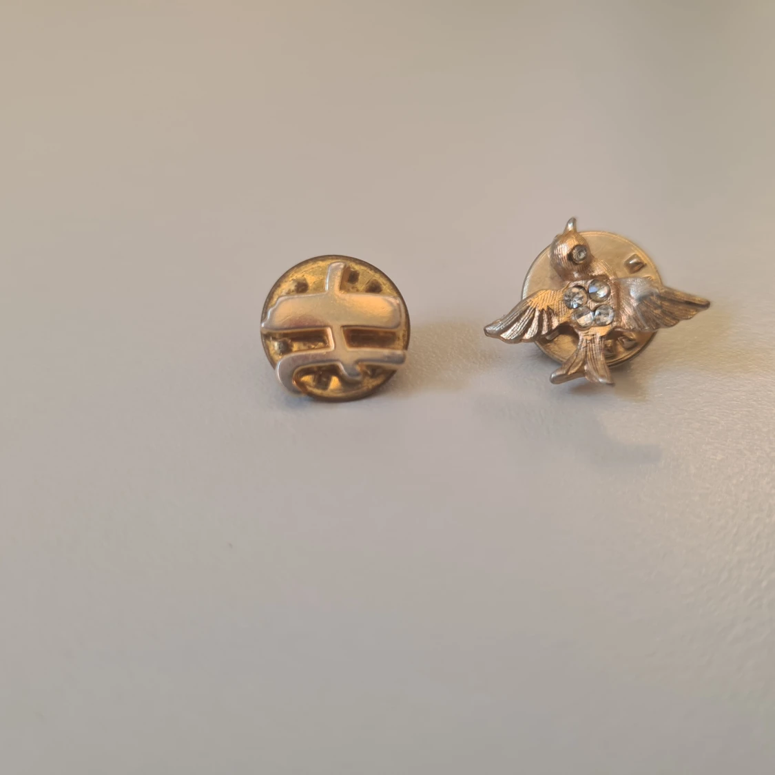 Berlocker och broscher  - 91