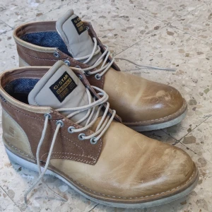 Gstar skor  - Hej, Säljer mina Gstar skor. Aldrig använda. Helt nya. Läder För små för min fot tyvärr.   Finns i Sundbyberg 