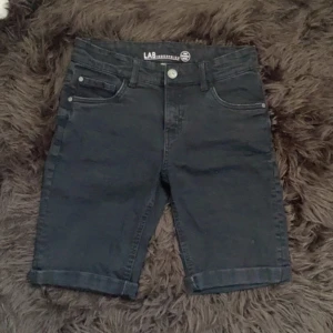 Svart jeans shorts  - Svart jeans shorts 🩳 