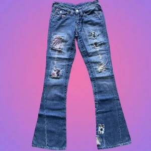 trueys - några feta trueys som är unika och typ rare som jag inte använder, annars kan vi byta för några normala bootcut trueys, hör av er om ni är intresserade 💘