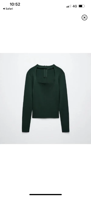 Grön chokertopp från zara - Super snygg tröja från zara, slutsåld på hemsidan. Nästan oanvänd 💕💕💕