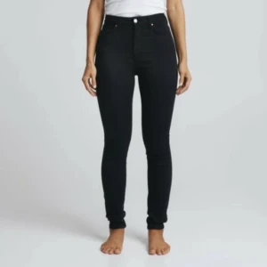 Svarta skinnyjeans - Svarta skinnyjeans från bikbok, peachy hightwaist. Mycket bra skick