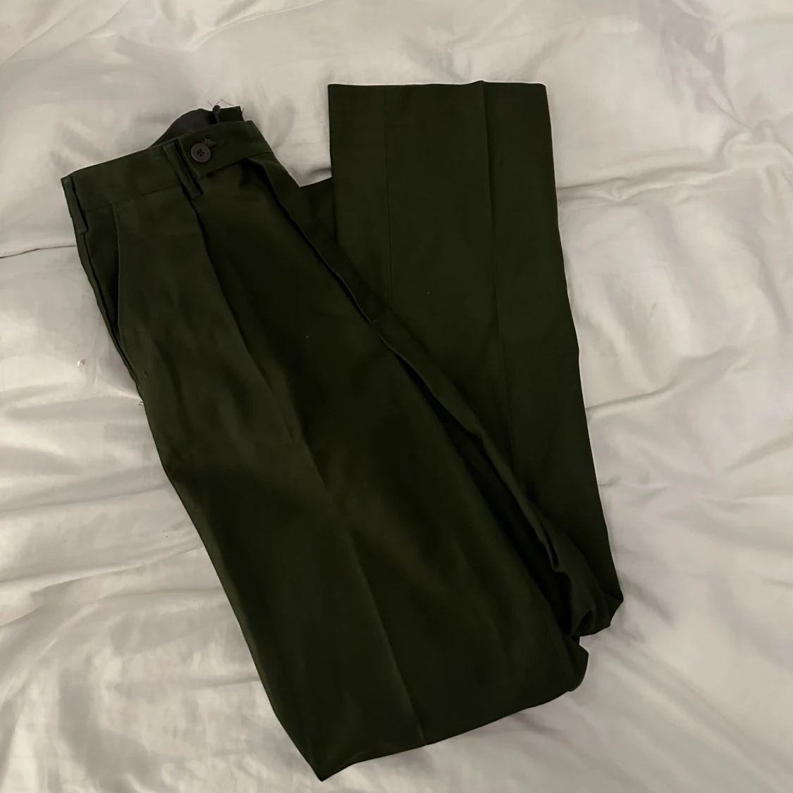 Mörkgröna kostymbyxor