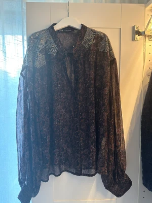 Blus  - Blus från zara 