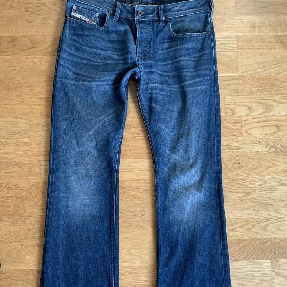 Vintage diesel jeans! Strl 33. Passar mig som är strl M med skärp. . Farkut & Housut.