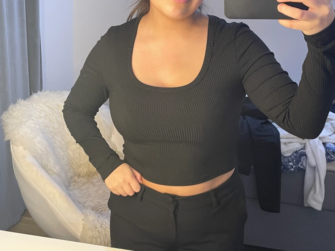 Svart topp från SHEIN  - 90