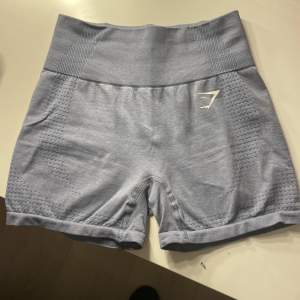 Vital seamless 2.0 shorts i färgen ”Evening blue marl” som aldrig är använda bara testade! Dem är i storlek s nypris är 499 säljer för 250