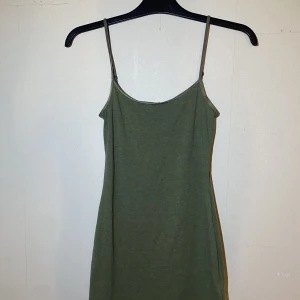 Klänning  - Fint skick 