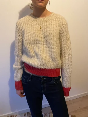 Stickad tröja 💗 - Så skön och mysig till höst💓 m men pssar xs 