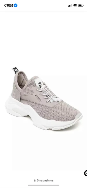 Steve Madden match stl 39 - Fint skick, använda några veckor. Stl 40 men skulle säga att de är mer som 39