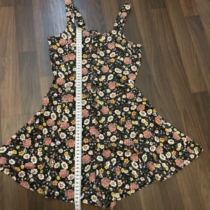 Byxdress - Bra skick och nästan oanvänd! Hör av dig för mer information. 🩷🫶🏻