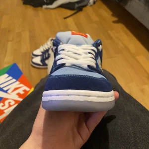 Återköp!!!!!! - Detta är ett återköp åt Timothy Karlsson på plick för att han ska få tillbaka sina skor som han sålde till mig så köp inte sålänge du inte är Timothy Karlsson. PS, skriv innan om du undrar något