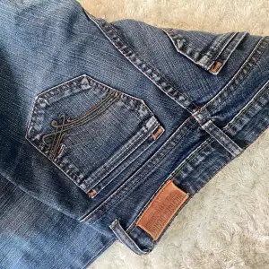 Skit snygga lågmidjade raka jeans från tommy hilfigher!!💕