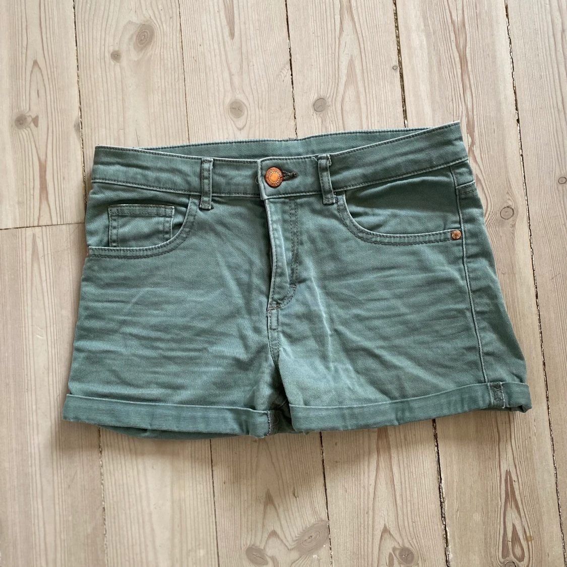 Gröna shorts från hm i storlek 152, 11/12 men passar xs