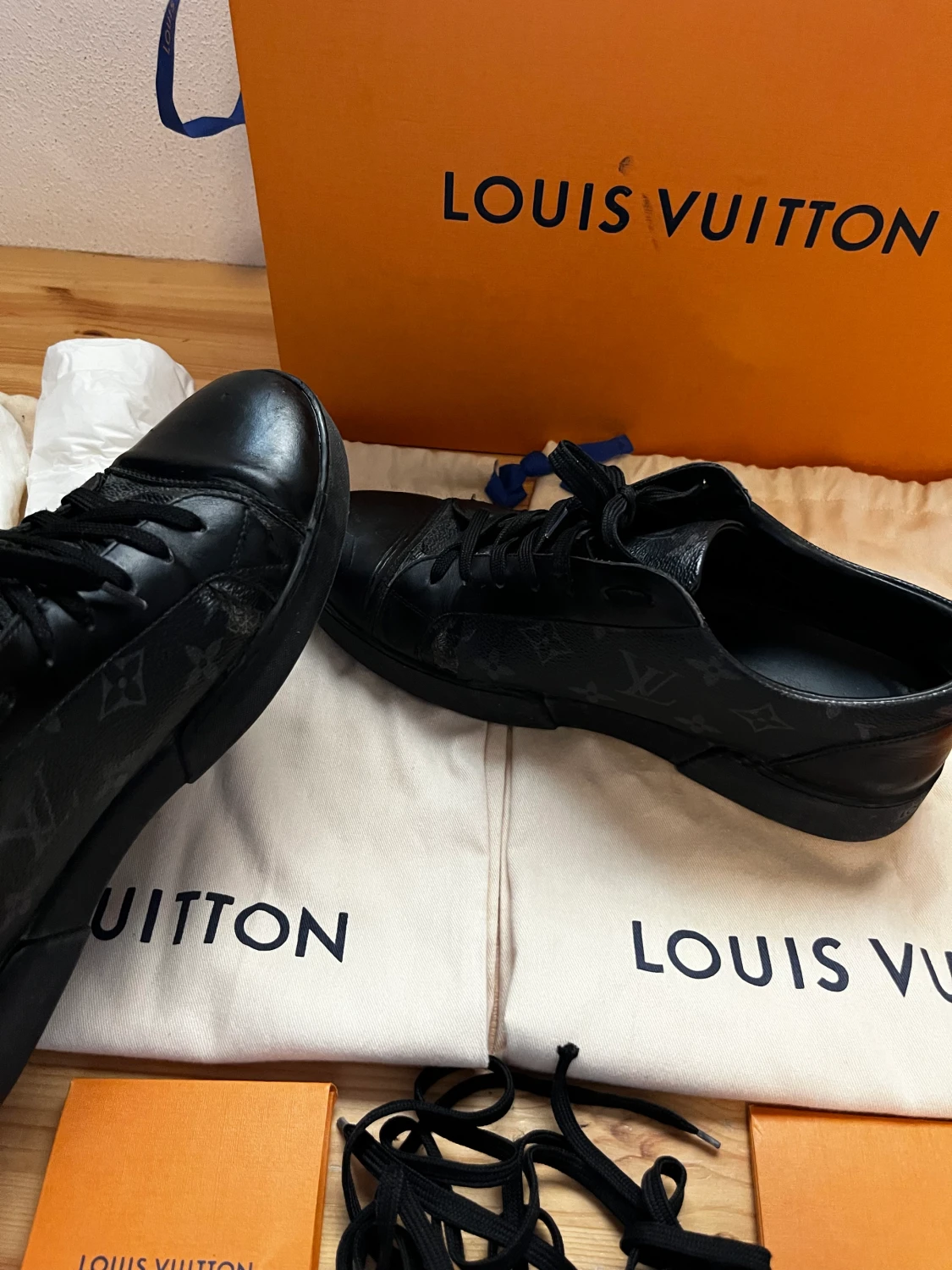 Louis Vuitton Skor  - 90