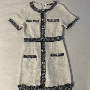 Klänning  - Nyskick 