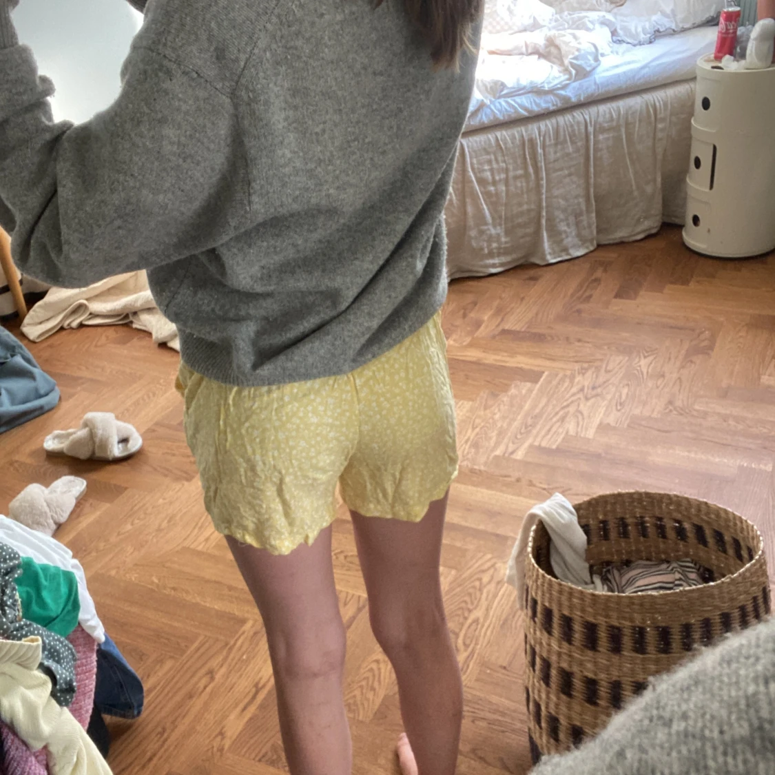 Gula somriga shorts - 90