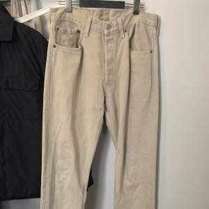 Säljer dessa sjukt snygga Levis jeans från modellen 501 i storlek W31 L32. Bara skriva vid funderingar!