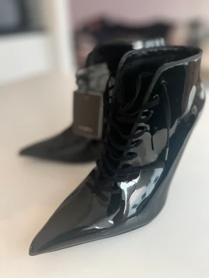 Lack klackar zara - Oanvända med prislapp från zara 