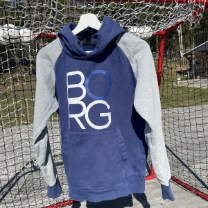 Björn Borg hoodie - Björn Borg hoodie Liten fläck i vänstra hörnet på bild Storlek M