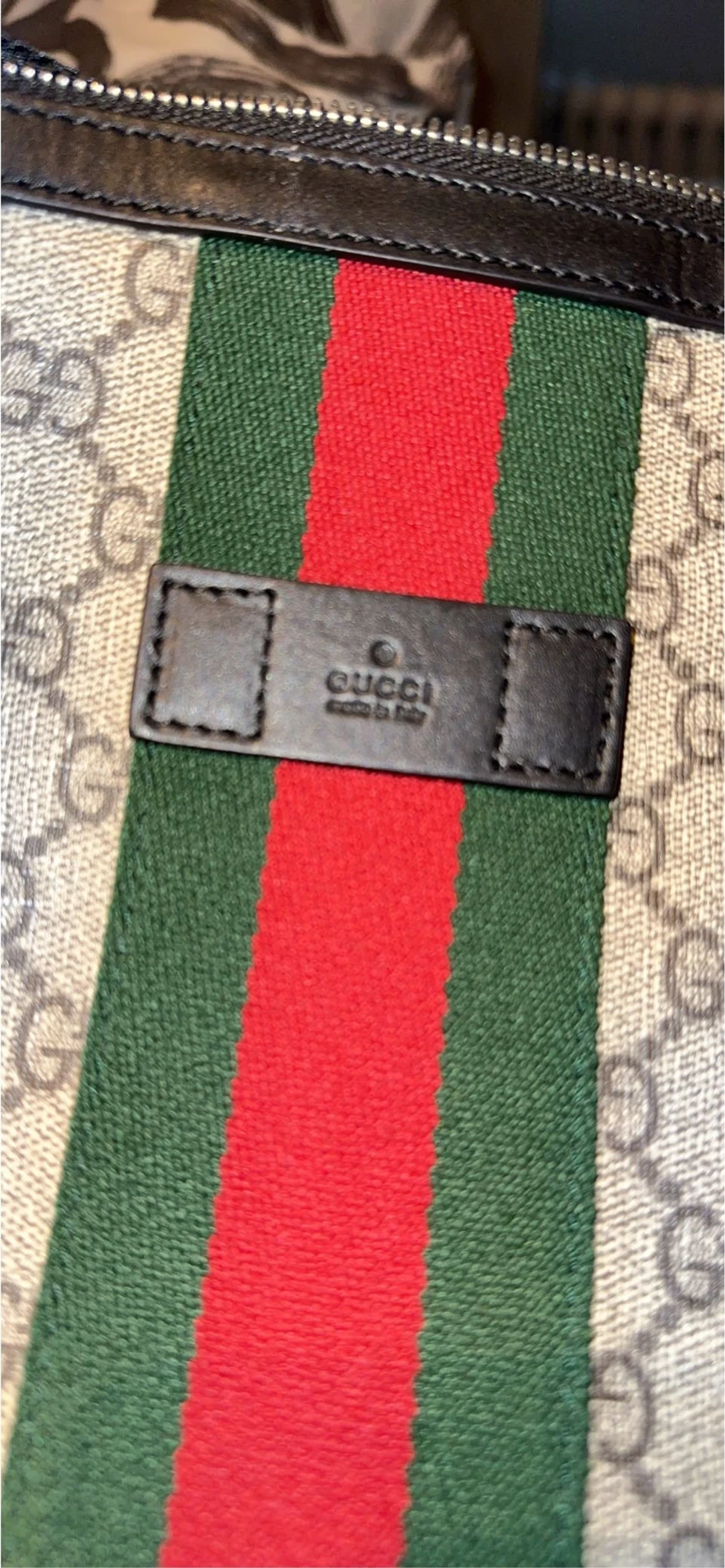 Gucci supreme bag  - 90