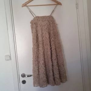 Klänning - Från h&m storlek 36
