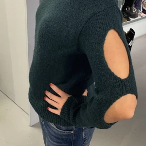 Dagmar tröja  - Köpt på arket från Dagmar, jag betalade 800 kr och den är i superfin kvalitet 