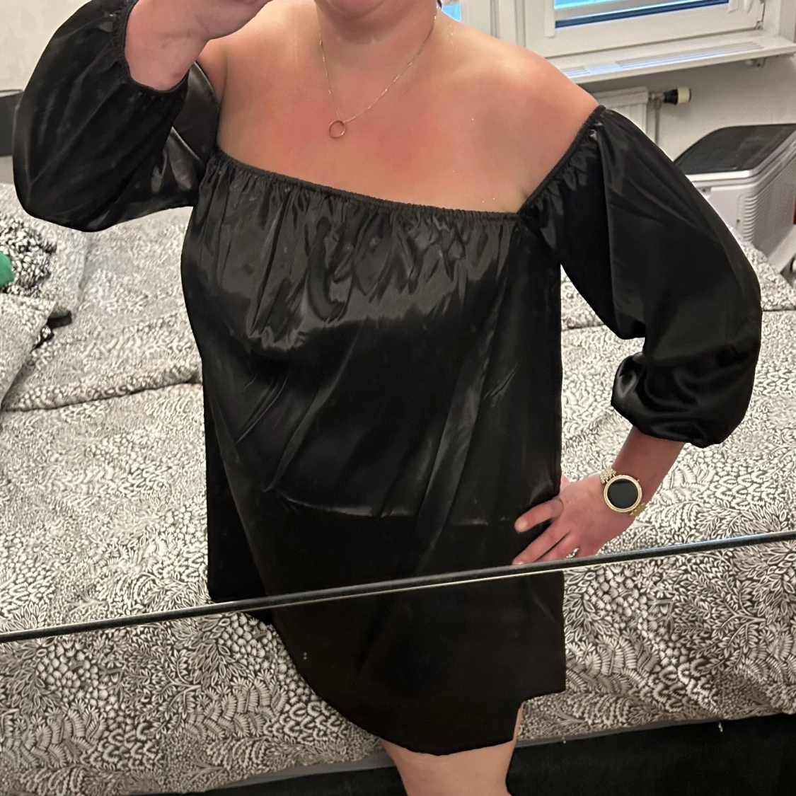 Festklänning satin XL ny med arm - 90