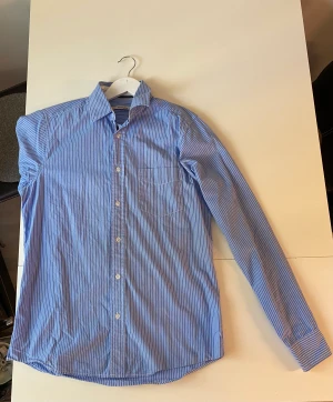 Skjorta från Dressman - Fin skjorta i bra skick från Dressman. 