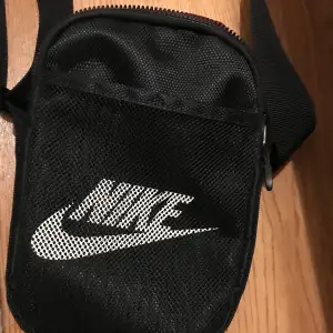 Vardaglig Nike väska som passar till de du brukar använda.