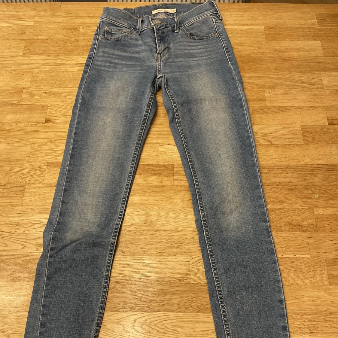 Levis jeans 710 storlek 25 - 90