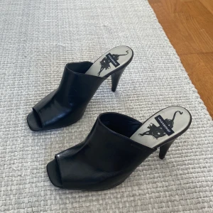 Klackskor - Jätte fina och fräscha Vagabond klackar. 