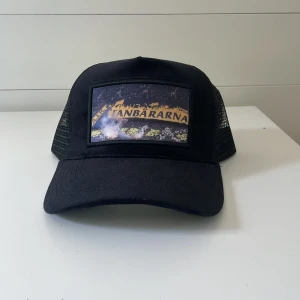 Soldivechi keps - Har 10st soldevechi kepsar 299kr st alla oanvända och förtags ägaren gav mig dem så jag kan sälja åt han. Alla med aik bilder på 