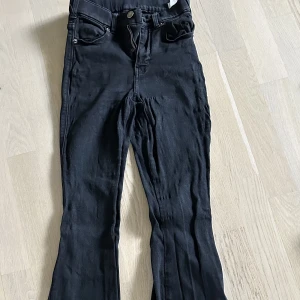 Bootcut jeans - Jeans från Dr denim. Bootcut modell. 
